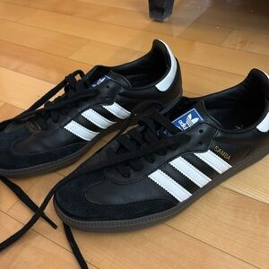 Adidas sambas